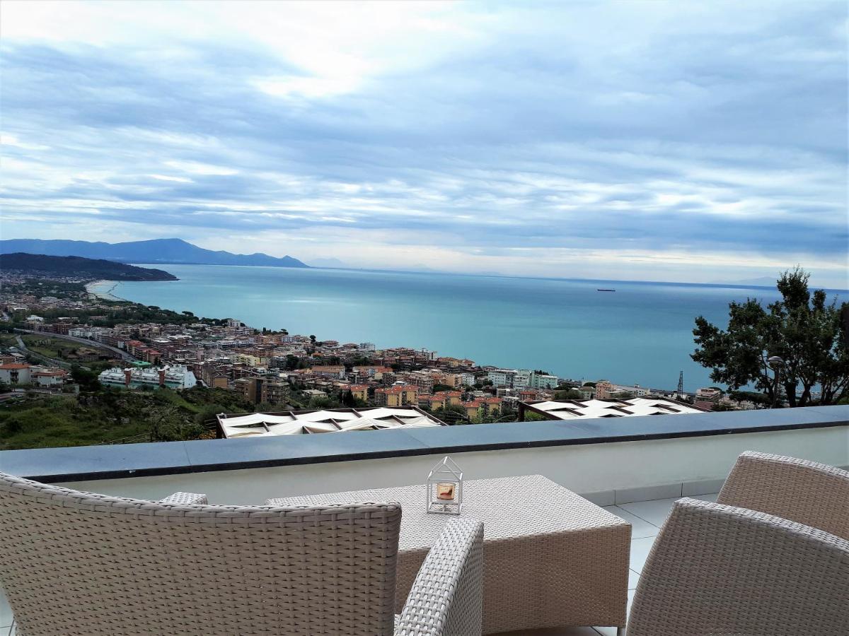 Villa Treglia B&B Formia Exteriör bild
