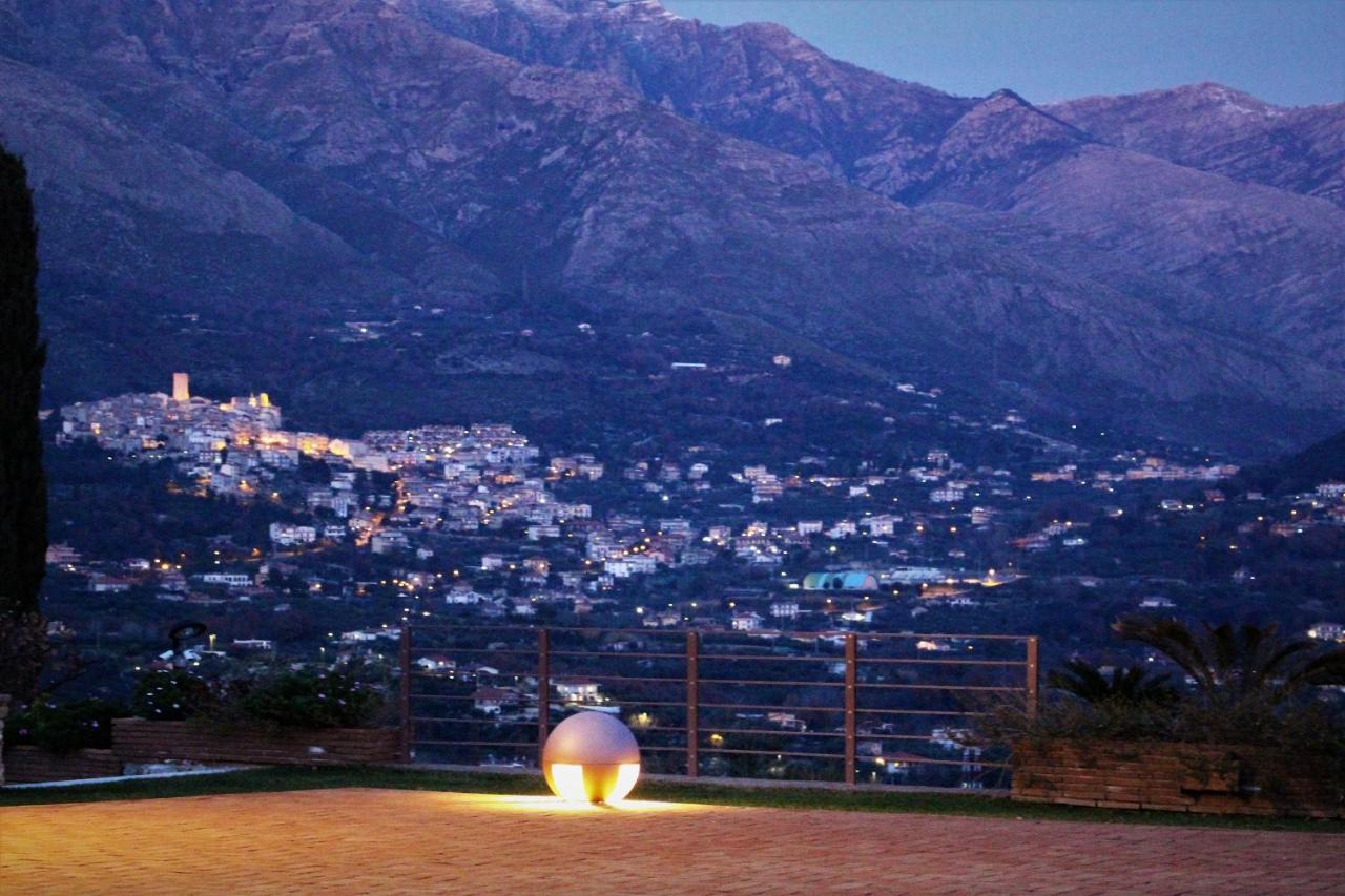 Villa Treglia B&B Formia Exteriör bild